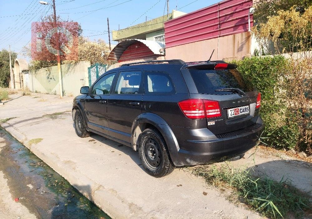 دودج جورني